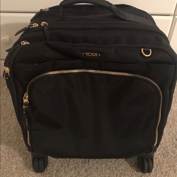 poshmark tumi